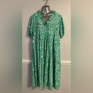 Crown & Ivy Green and White Midi Dress